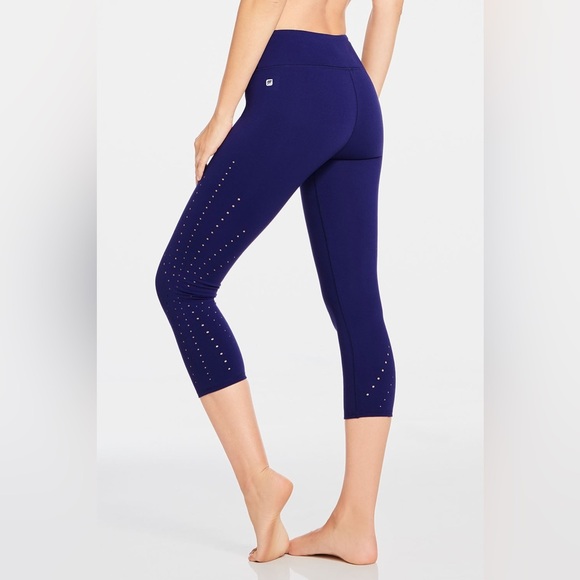 Fabletics Angela Capri - Picture 1 of 6